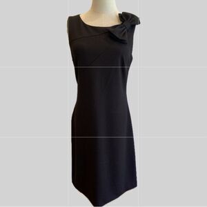Betsey Johnson NWOT Elegant Black Sleeveless Dress with Bow Accent 6